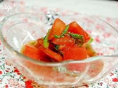 小さなおかず♪トマトと青じそのポン酢漬け。